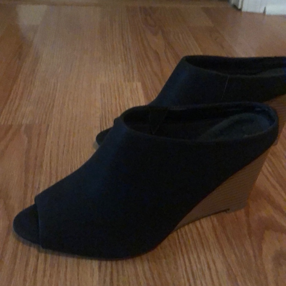 Black peep toe wedges never worn